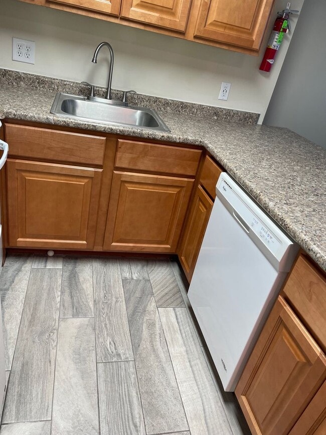 Photo - Hetzel Plaza-710 Unit 710