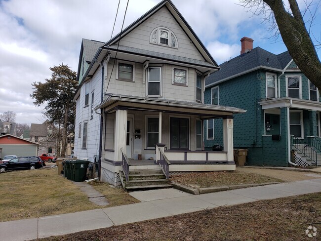 Building Photo - 117 N Butler St Unit 2 Rental