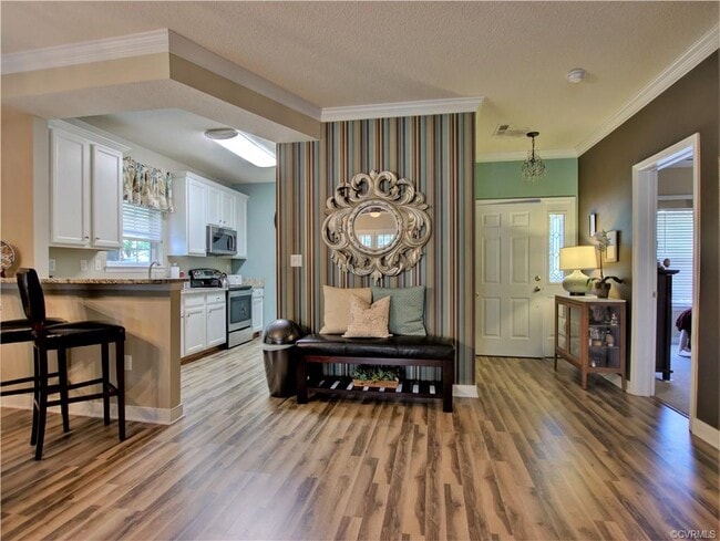 4706 Twin Hickory Lake Dr