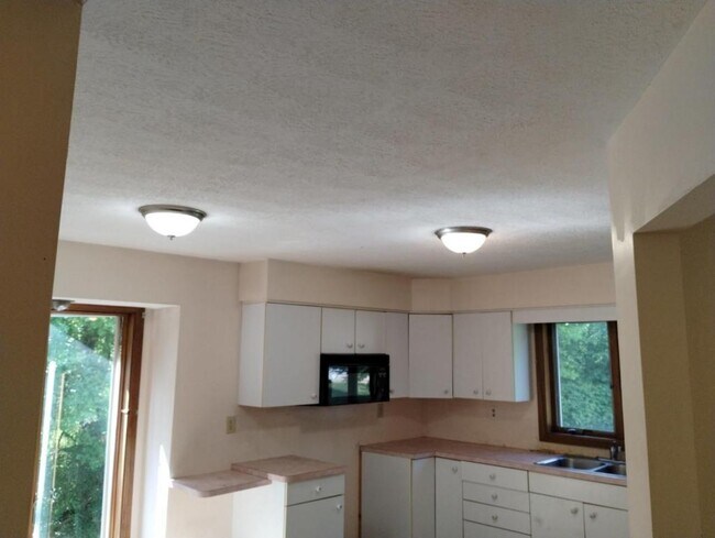 Photo - 20277 Emery Rd