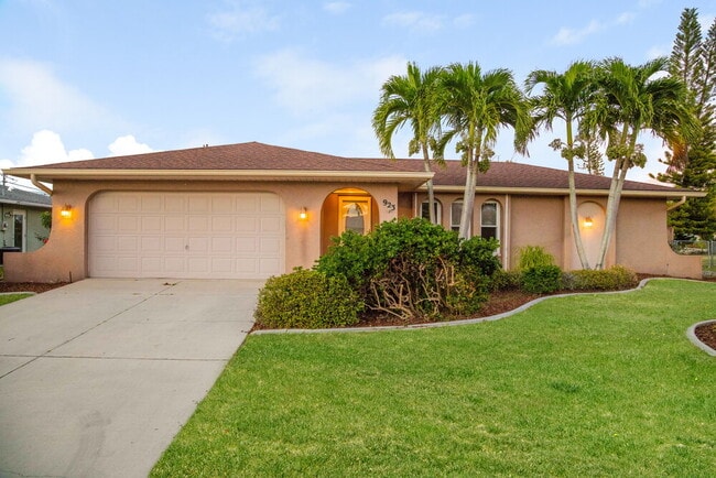 Building Photo - 923 SE 19th St