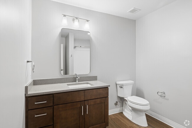 1BR, 1BA - 596SF - Bathroom