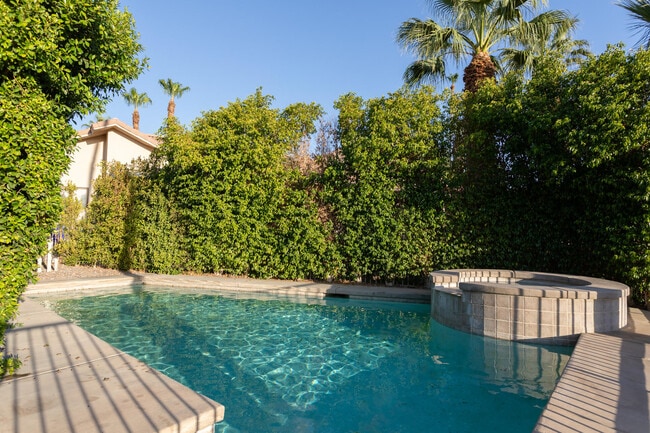 Photo - 48305 Pic Way