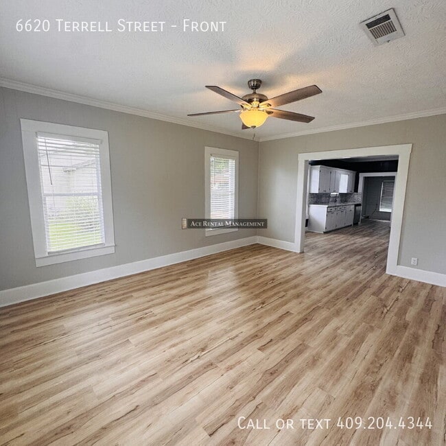 Photo - 6620 Terrell St Unidad Front