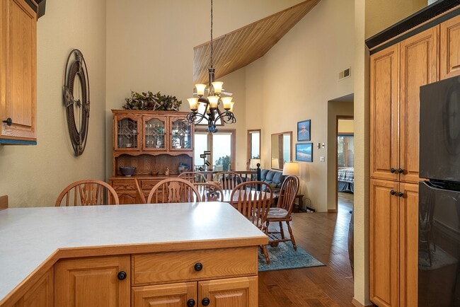 Photo - 222 Pennant Ln