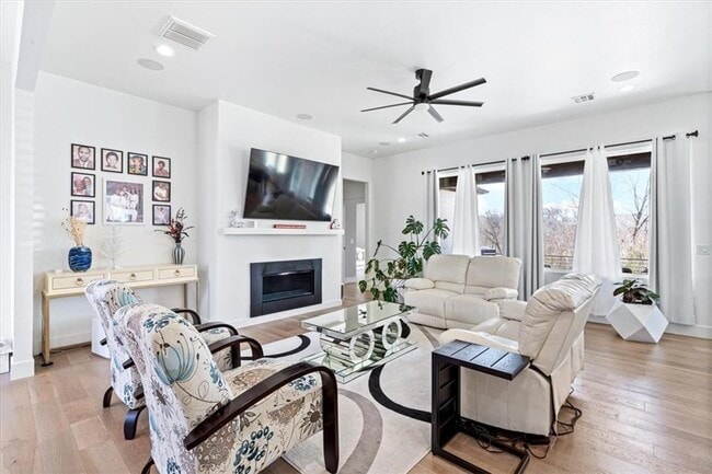 Photo - 1603 NW Santorini Ln