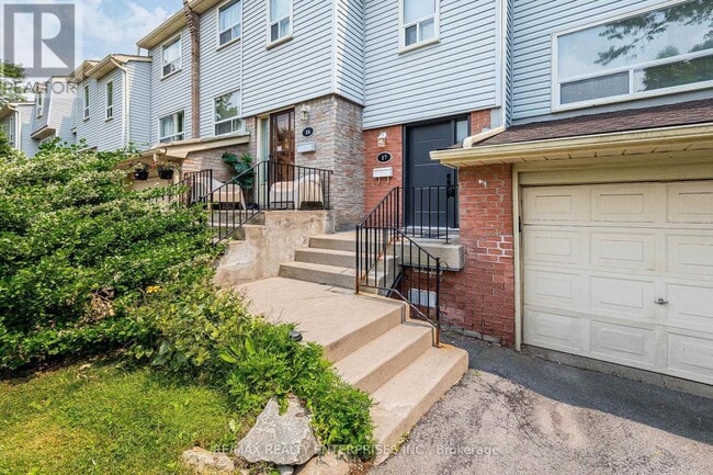 Photo - 1055 Shawnmarr Rd