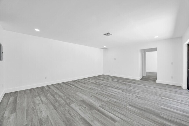 Photo - 8010 Ambach Way
