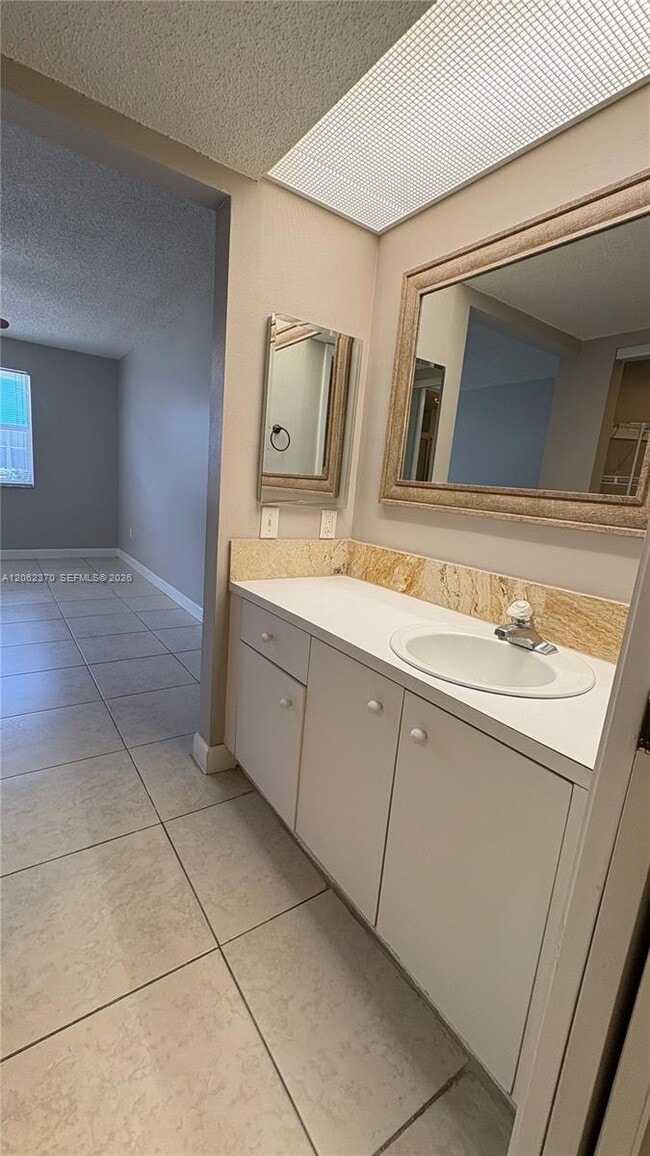 Photo - 2607 SE 21st Ct Unidad 104-A