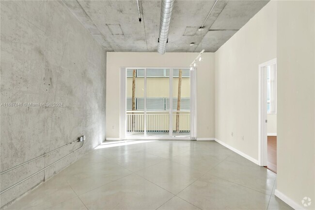 Building Photo - 2001 Biscayne Blvd Unit 3211 Rental