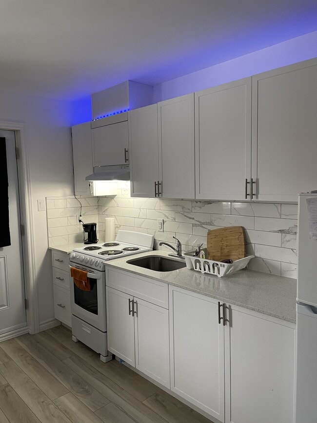 Photo - 630 Cummings Ave Unit 200