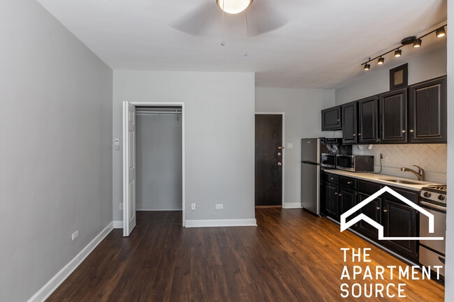 Photo - 1140 N La Salle Dr Unit 305