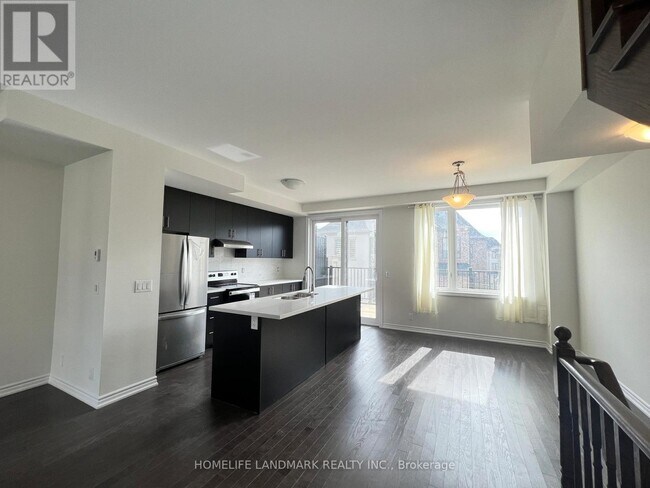 Photo - 33 Guardhouse Cres