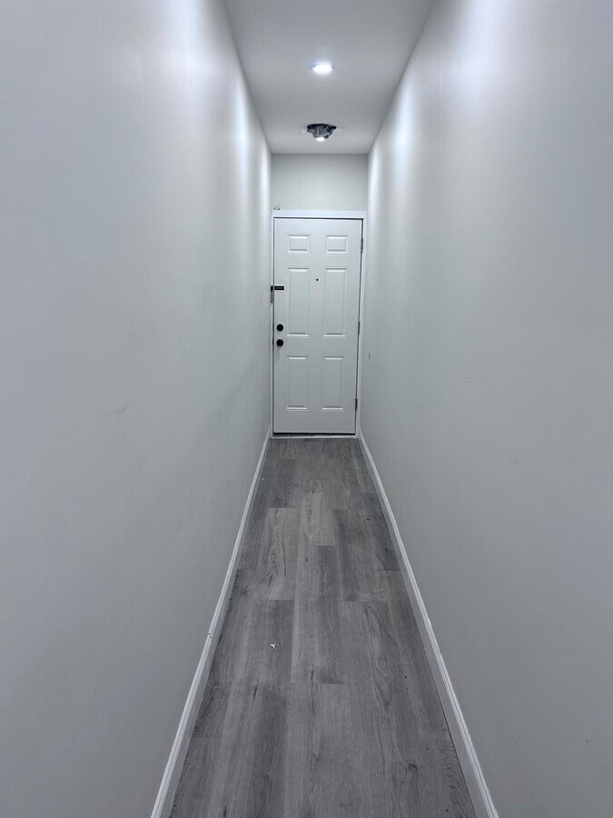 Photo - 6109 Monroe Plz Unit 1