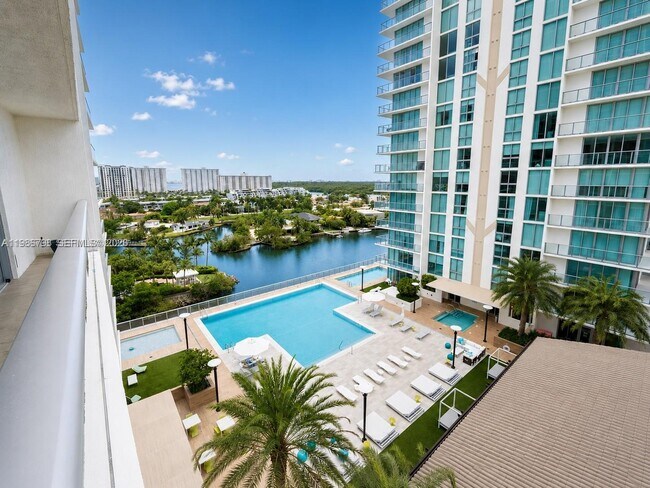 Building Photo - 300 Sunny Isles Blvd Unit 4-1007