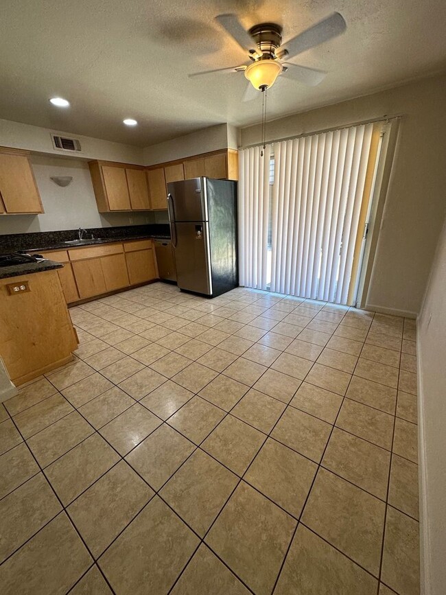3 Klondike Ct