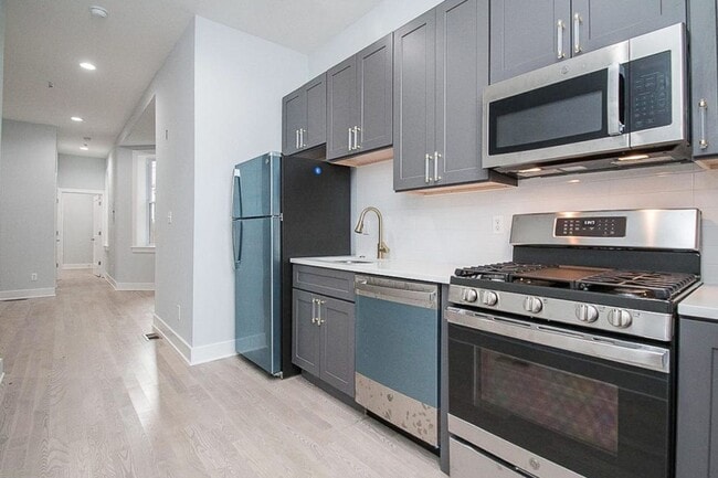 Building Photo - 2808 W Oxford St Unit 1