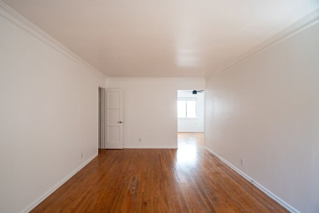 Photo - 11034-11038 La Maida Street Unit 11034