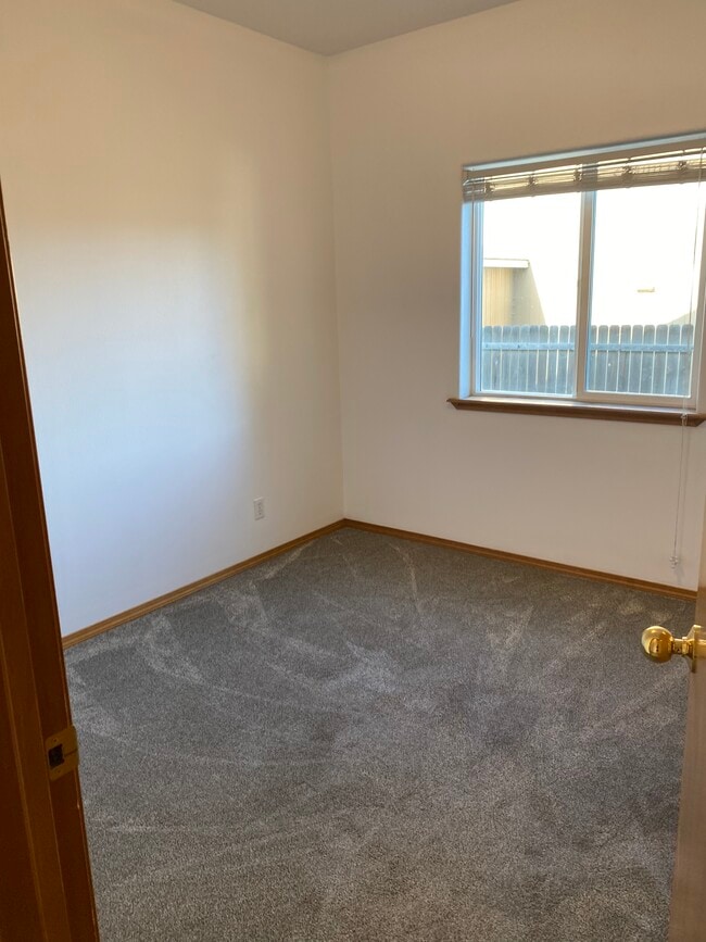 Photo - 276 NW schnabel ln