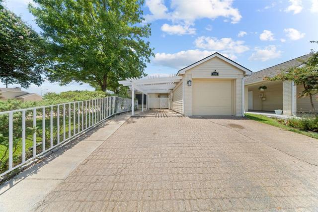 Building Photo - 5501 Stoney Glen Dr
