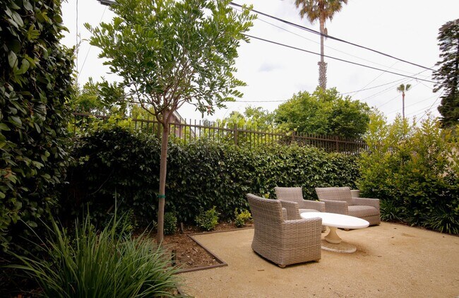 Photo - 9711 Regent St Unidad 7