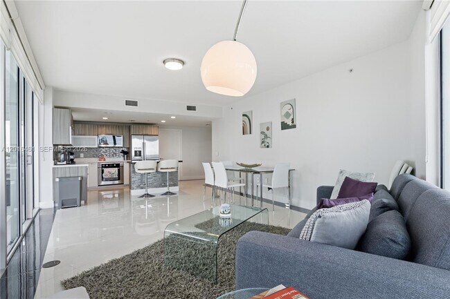 6700 Indian Creek Dr Unidad 502
