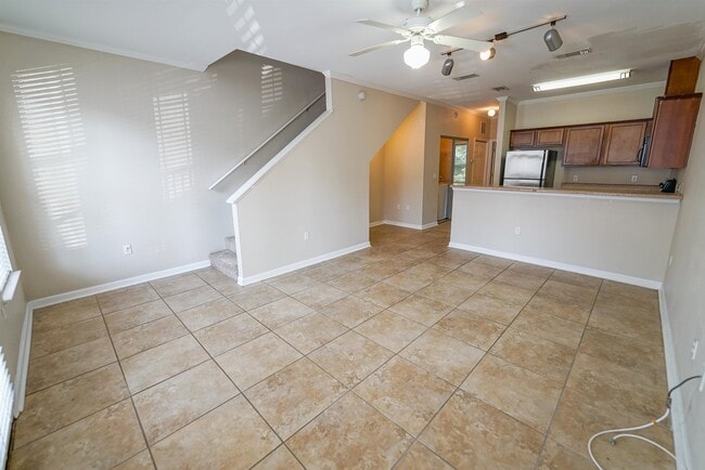 Photo - 2400 Fred Smith Rd Unit 204