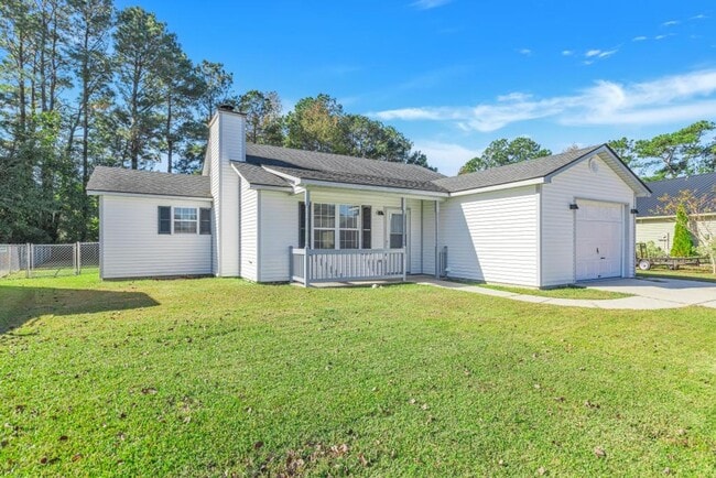 Photo - 4 Bedrooms/2 Bath Ranch Home!