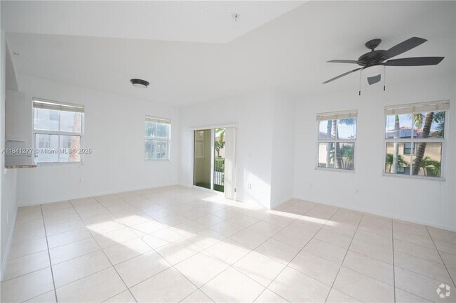Building Photo - 11501 NW 89th St Unit 202 Rental