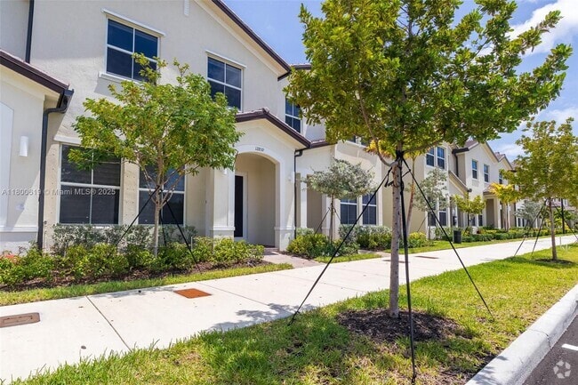 Building Photo - 12859 SW 243rd Terrace Rental