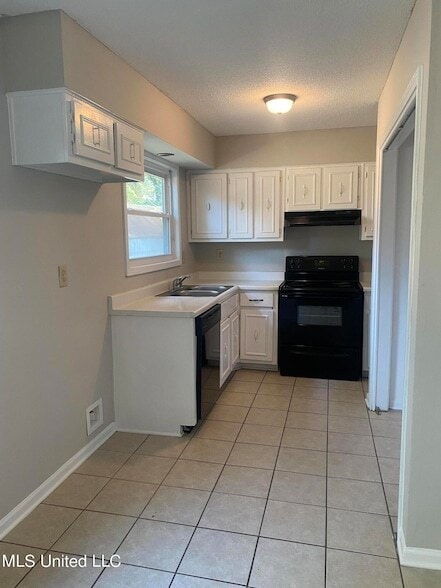 926 Oaklawn Pl