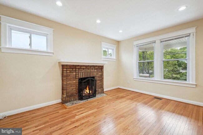 Photo - 4528 4th St NW