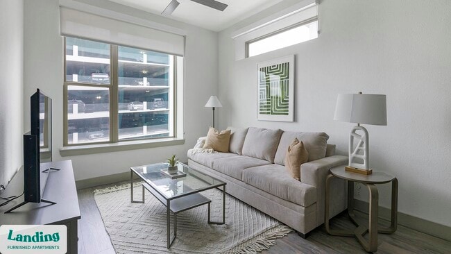 Building Photo - 3030 Summer St Rental