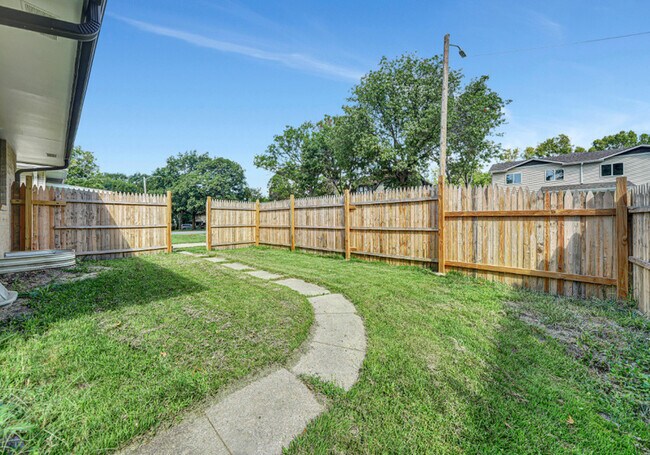 Photo - 5313 Leighton Ave Unit #A