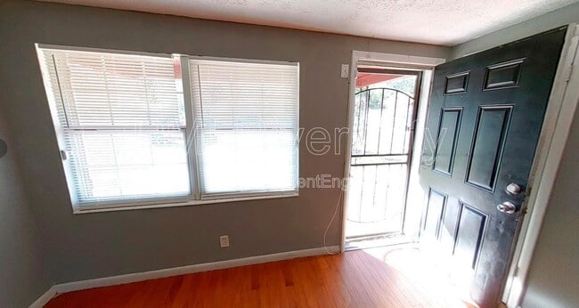 Photo - 7471 John F Kennedy Dr W