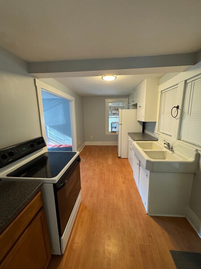 Photo - 120 Main St.