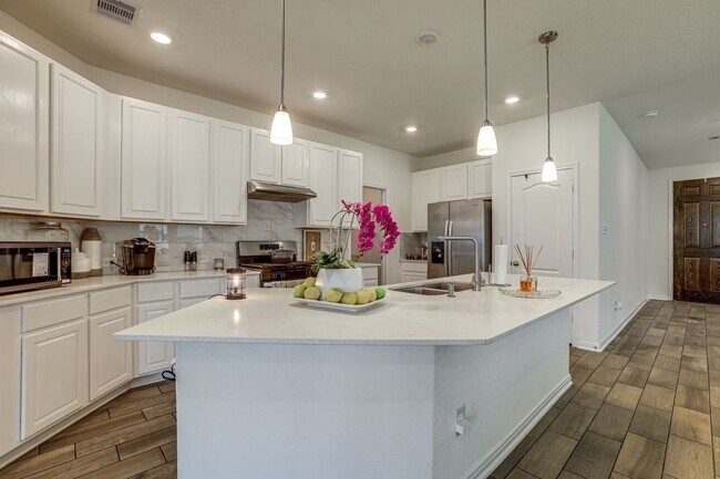 Photo - 14626 Hemlock Knl Ln