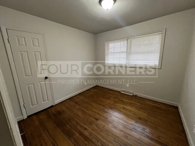 Room in Single Family Home on Beck St