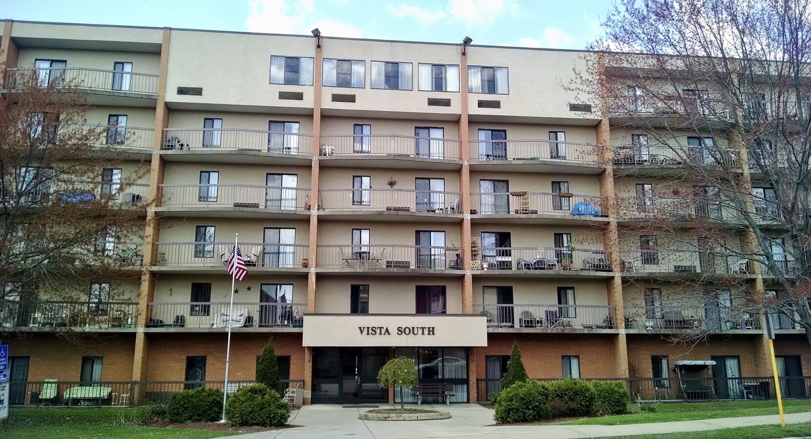 Photo - Vista South Apartments