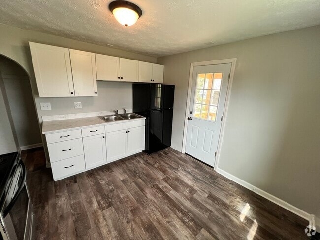 Building Photo - 119 46th St SW Unit #3 Rental