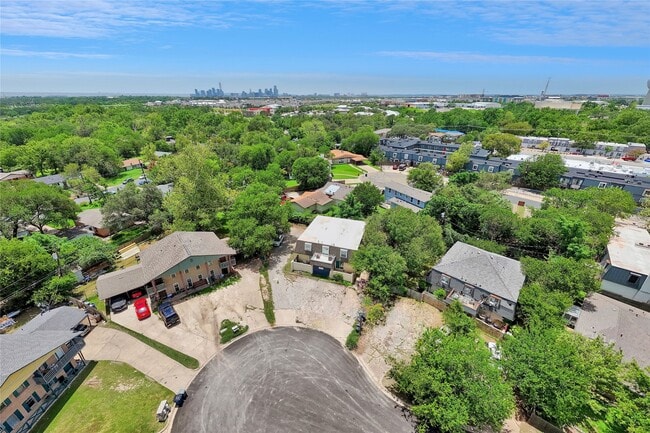 Photo - 5002 Blue Spruce Cir Unit C