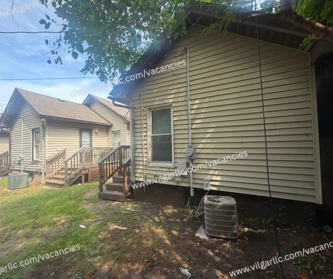 1313 Franklin St