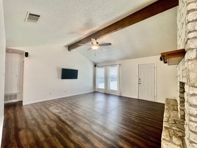 Photo - A Perfect Home, In A Perfect Location!