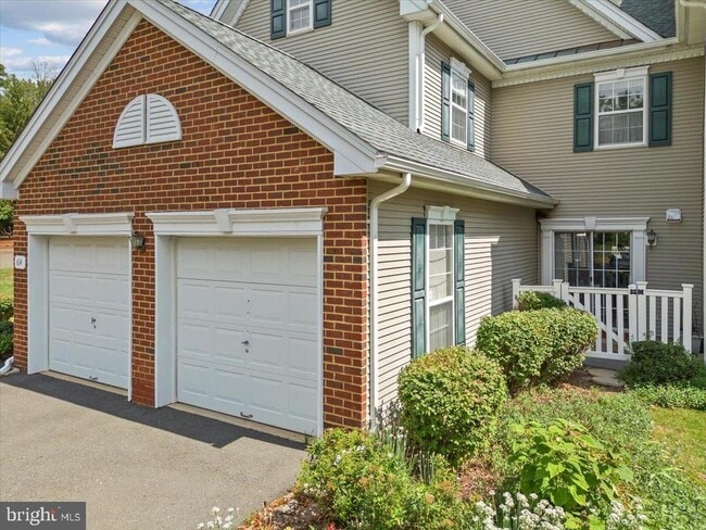 Photo - 614 Bollen Ct
