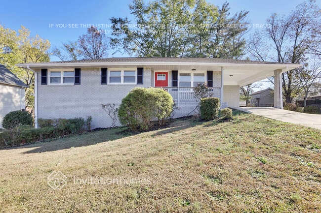 Building Photo - 2421 Kennedy Ln