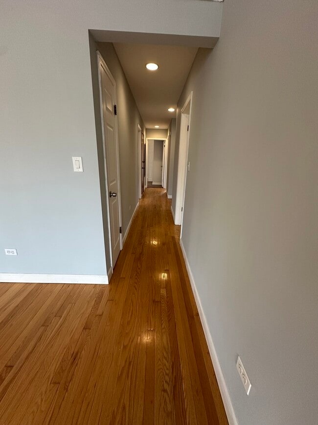 Photo - 5754 W Montrose Ave Unit A