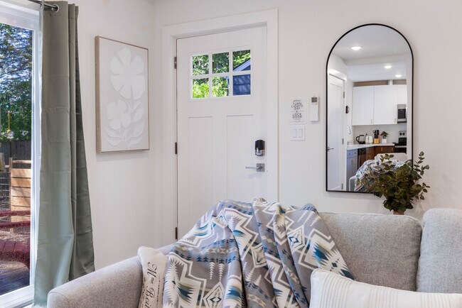 Photo - 11520 Roosevelt Way NE Unit ID1386783P