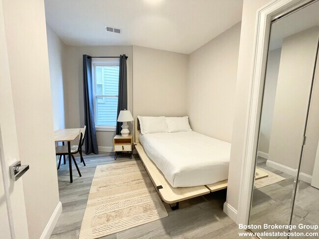 Photo - 23 Newport St Unit 2