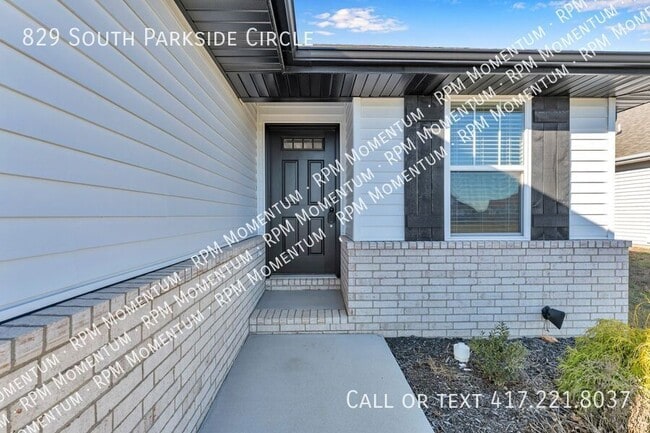 Photo - 829 S Parkside Cir