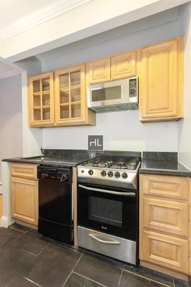 Photo - Christopher Street Unit 10